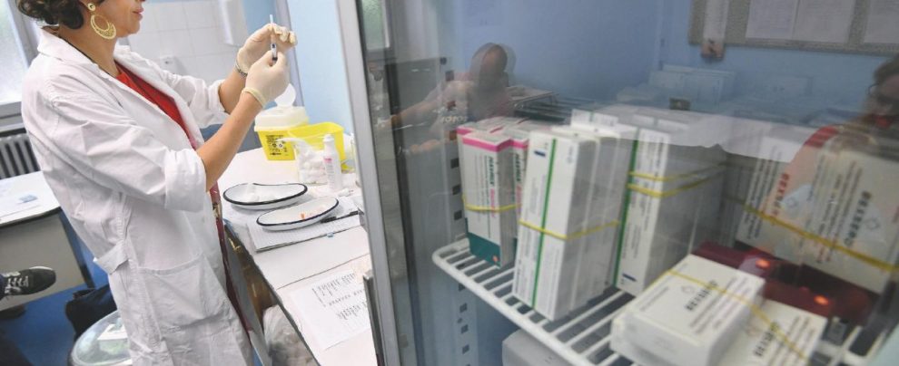 Dopo il dreceto - Il 19 maggio il Consiglio dei ministri approva il decreto legge, viene convertito in legge il 28 luglio - Ansa Vaccini, Renzi all’attacco Verità e bufale sull’obbligo