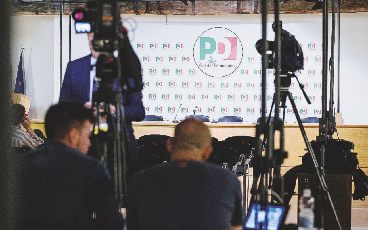 Copertina di Il Pd ha pochi posti e nessuno si candida nei collegi a rischio