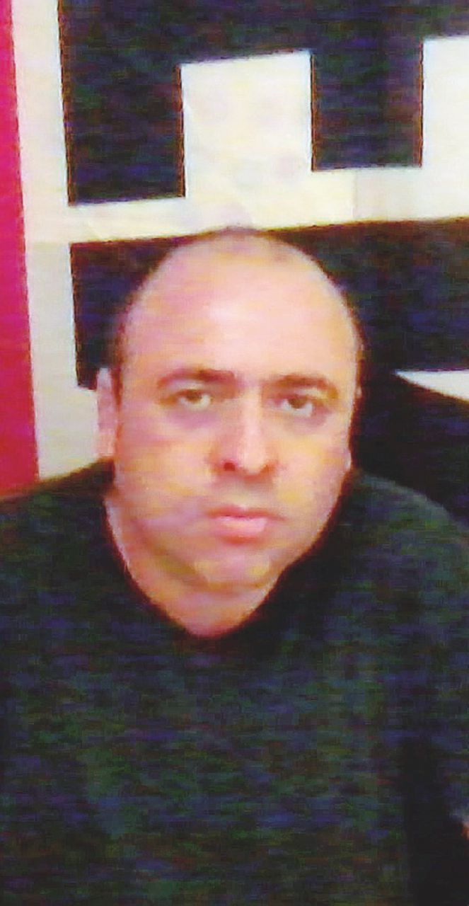 Il marito-cecchino spara alla moglie, ai passanti e si uccide