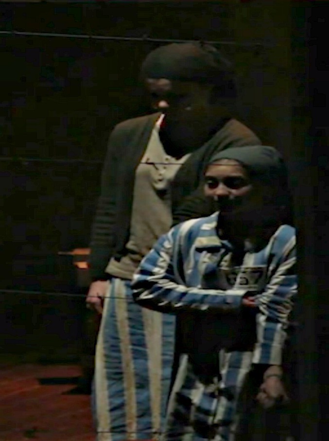 Copertina di Giornata della Memoria, al teatro Villa Torlonia “Lo sguardo oltre il fango”, ispirato al romanzo “Il bambino con il pigiama a righe”