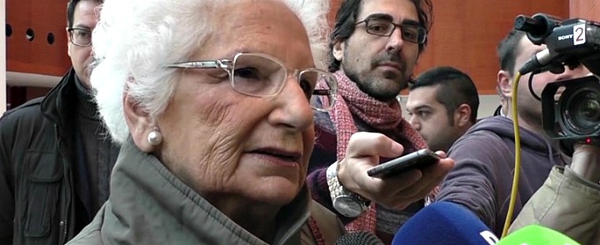 Copertina di Giornata della Memoria, Liliana Segre: “Parole sulla razza bianca? Grande ignoranza, hanno fatto male a chi l’ha detto più che a me”