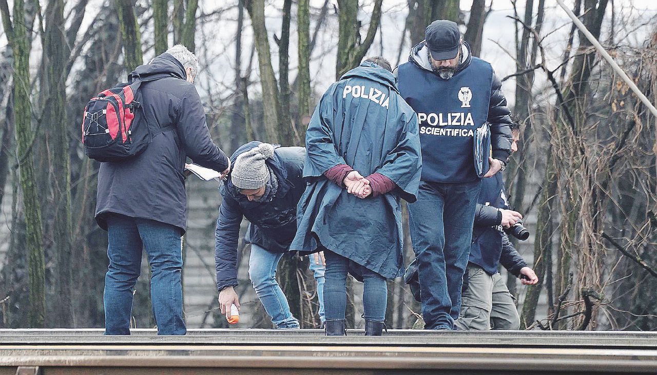 Copertina di 4 operai di Rfi sui binari sotto accusa: denunciati