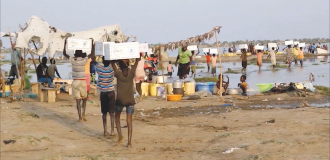 Fiumi senz’acqua e villaggi in pericolo: il disastro delle dighe garantite da Cdp