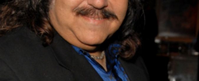 Ron Jeremy escluso dal ‘galà del porno”: troppe le accuse di molestie a suo carico. Lui: “Questo divieto è ingiusto”