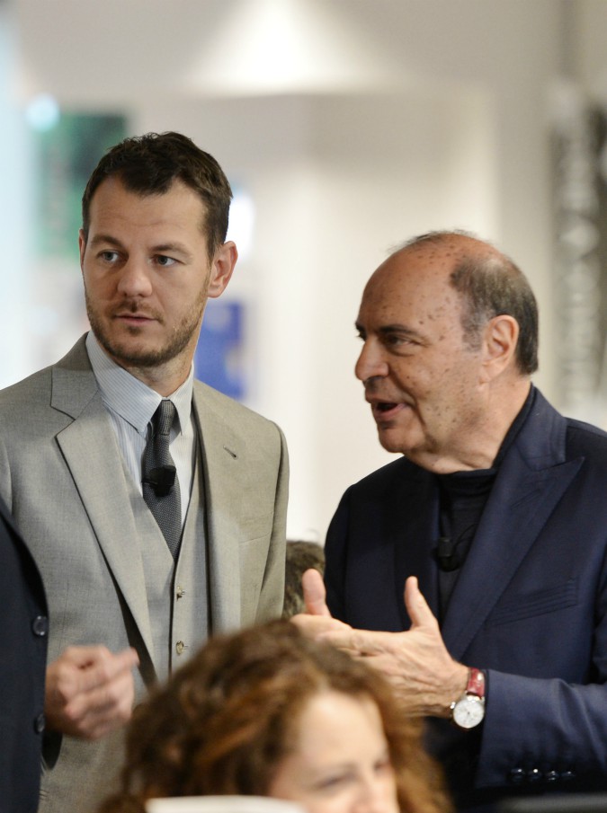 Copertina di E poi c’è Cattelan, in studio c’è Bruno Vespa. Dalla gag sulla nebbia di Milano a quella volta in cui Monica Lewinsky…