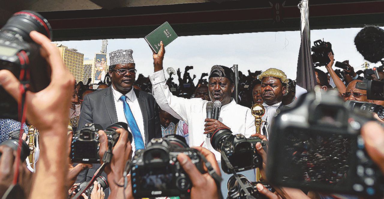 Odinga si autoproclama presidente. Il governo Kenyatta lo mette fuorilegge