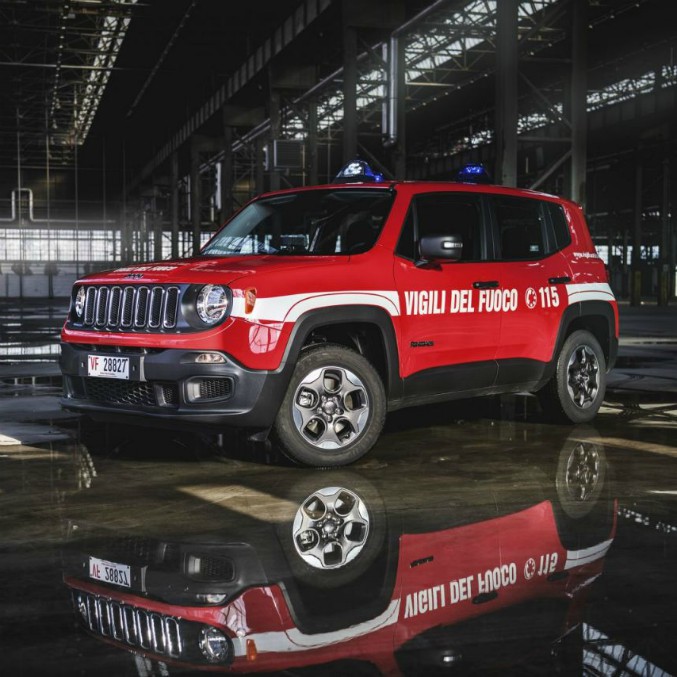 Copertina di Jeep Renegade, arriva la flotta per i Vigili del Fuoco – FOTO