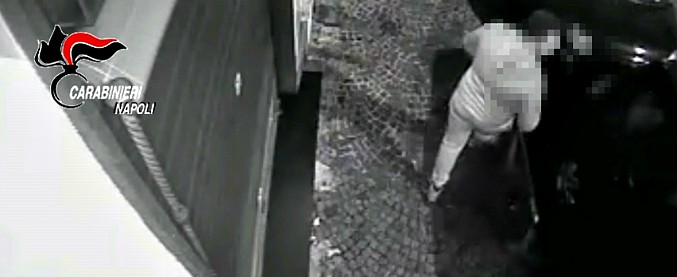 Copertina di Specializzati in furti e riciclaggio di auto per 300mila euro: 15 arresti a Napoli