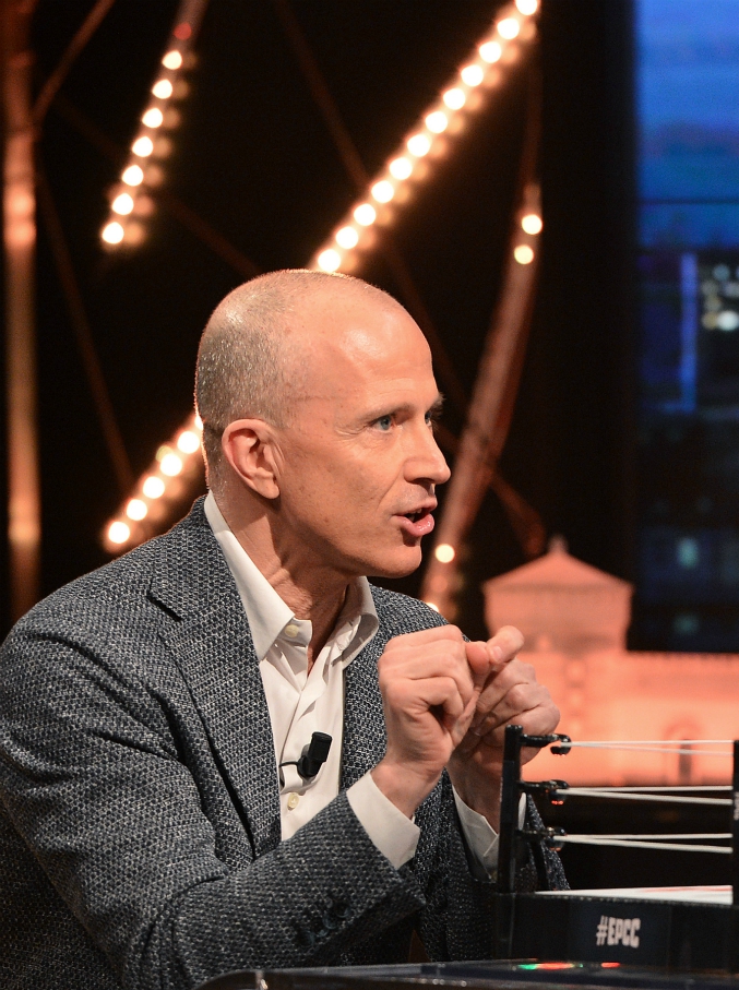 Copertina di E poi c’è Cattelan, Giorgio Mastrota: “Il mio pubblico? Tutte over 75… sono delle gran maialone”