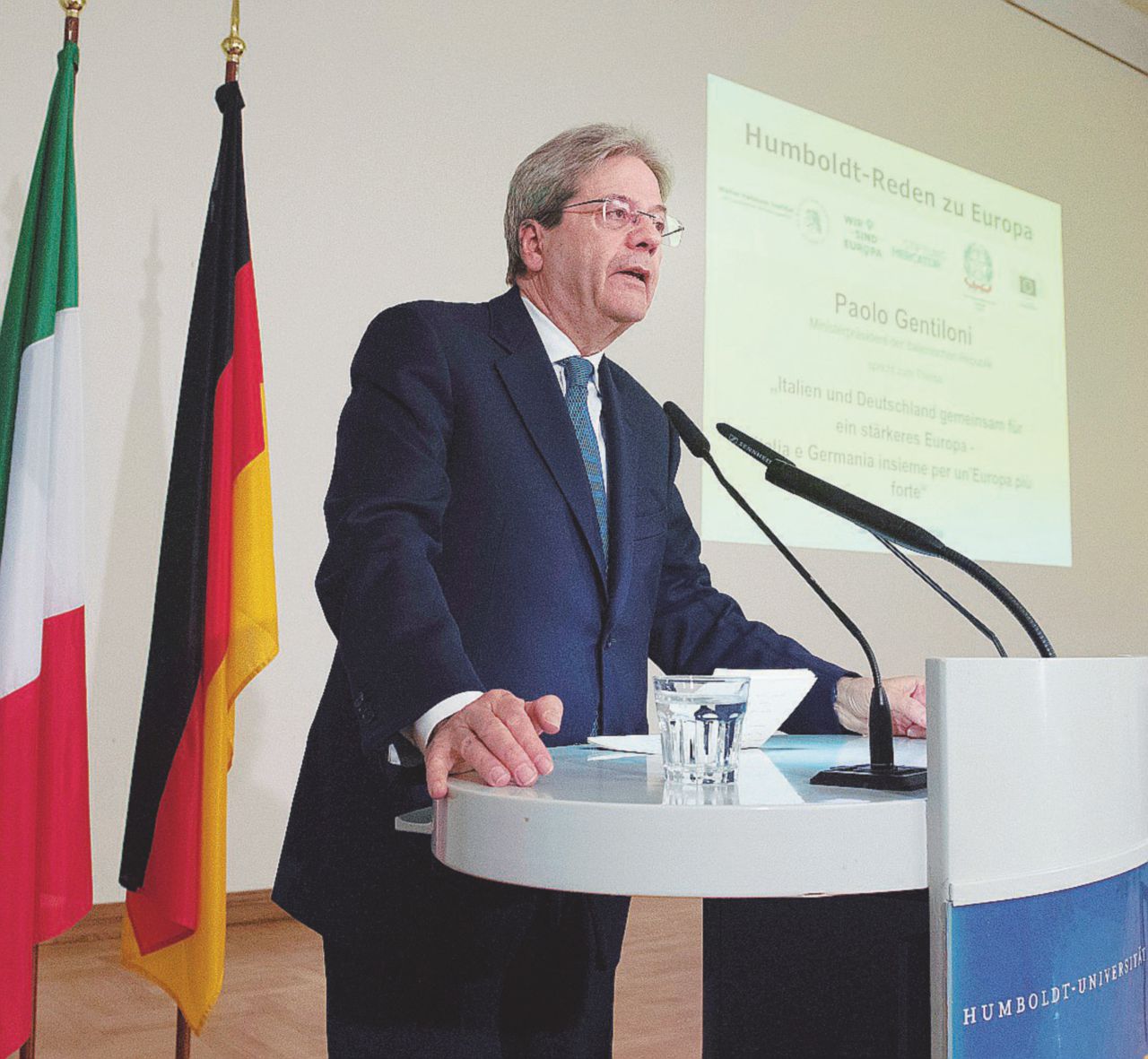 La figuraccia di Gentiloni: Merkel neanche lo riceve