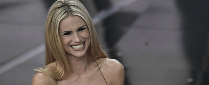 Copertina di Sanremo 2018, altro che vallette. Michelle Hunziker è armonia. La conduttrice migliore di sempre