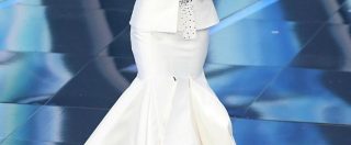 Copertina di Sanremo 2018, Michelle Hunziker veste Trussardi e sui social piovono critiche. Miccio: “Spero che si lamenti con suo marito”