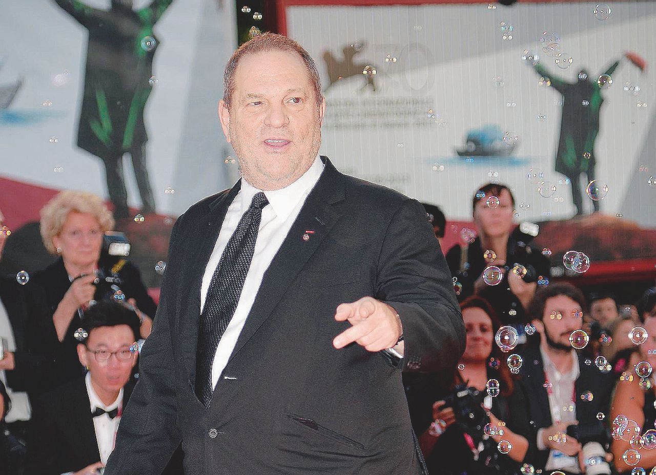 Copertina di Weinstein, non solo sexy-abusi. C’è pure il suicidio collaterale