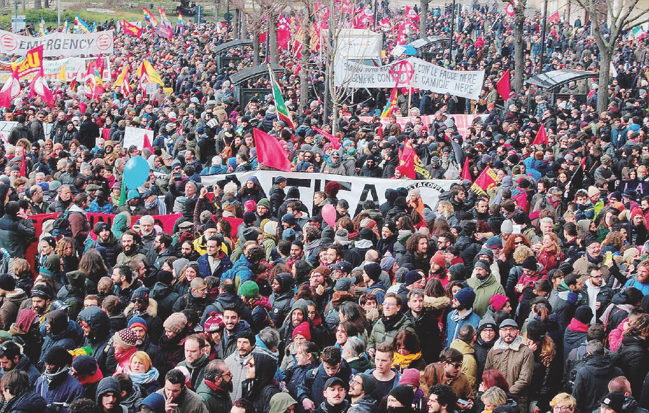 Macerata serrata e invasa da 30 mila antifascisti