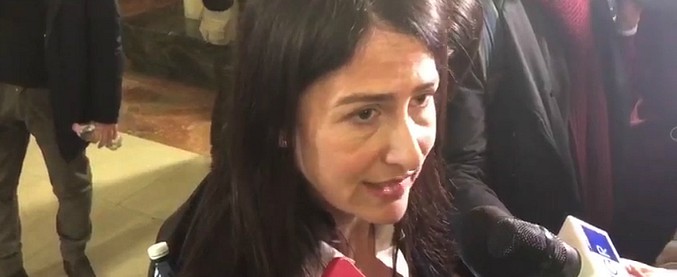 Copertina di Dj Fabo, Filomena Gallo: “Aiuto al suicidio? Da parte di Marco Cappato un atto di disobbedienza civile”