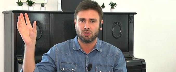 Copertina di Elezioni, Di Battista: “Grazie alla comunicazione di Renzi tutti sanno che noi versiamo ai cittadini, Berlusconi a Cosa Nostra”