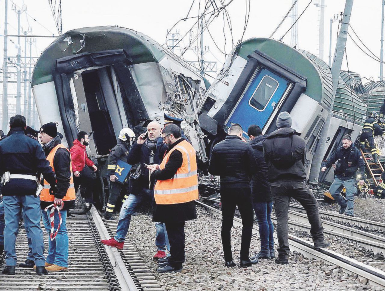 Сонник сойти с поезда