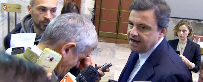 Copertina di Calenda tra lapsus e sfogo su Embraco: “Non ricevo più questa gentagl… Da loro cose mai sentite”