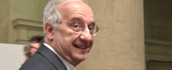 Copertina di Elezioni, dopo Prodi pure Veltroni: “Gentiloni? Domenica con lui a Roma”. E rinvia le risposte alla stampa