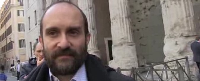 Copertina di Napoli, inchiesta rifiuti. Orfini: “Agente provocatore? Per me non è una buona idea”