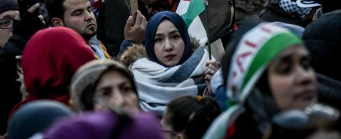 Jerusalem: here’s Khadija, she is an Islamist. That’s why we don’t know her