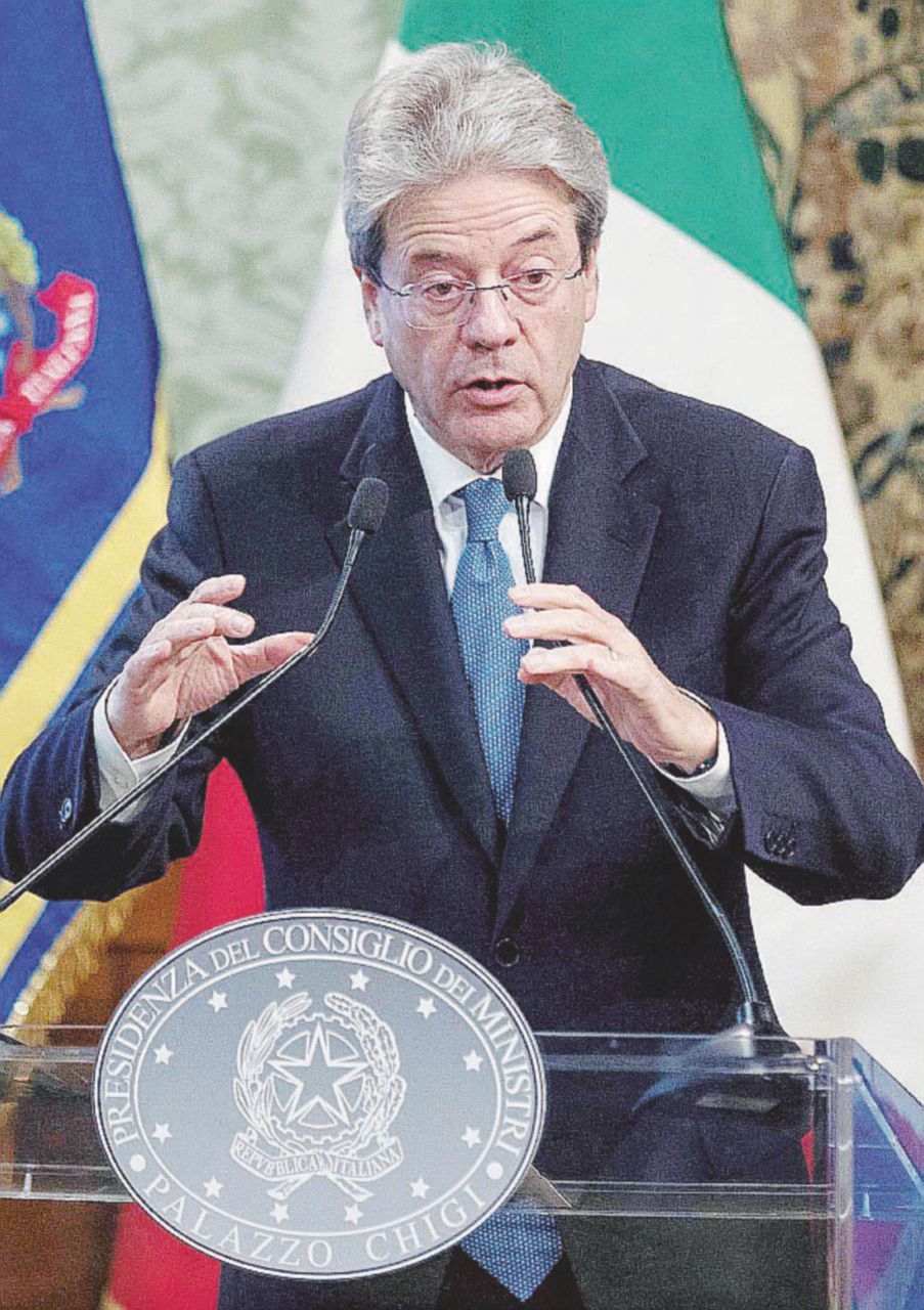Copertina di Gentiloni in manovra sui Servizi