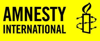 Copertina di Amnesty: “Da governo gestione repressiva delle migrazioni”. Il 2018? L’anno dei movimenti di massa per i diritti delle donne