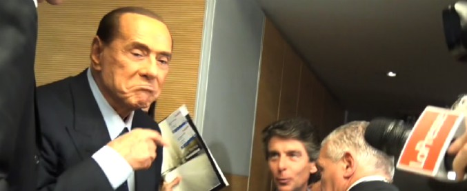 Copertina di Elezioni, Berlusconi: “Se spero ancora nella sentenza di Strasburgo? Me ne frego…”