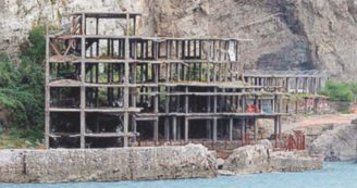 Copertina di Appunti per una Rivoluzione urbana, il Wwf: “Ora la legge contro il consumo di suolo”