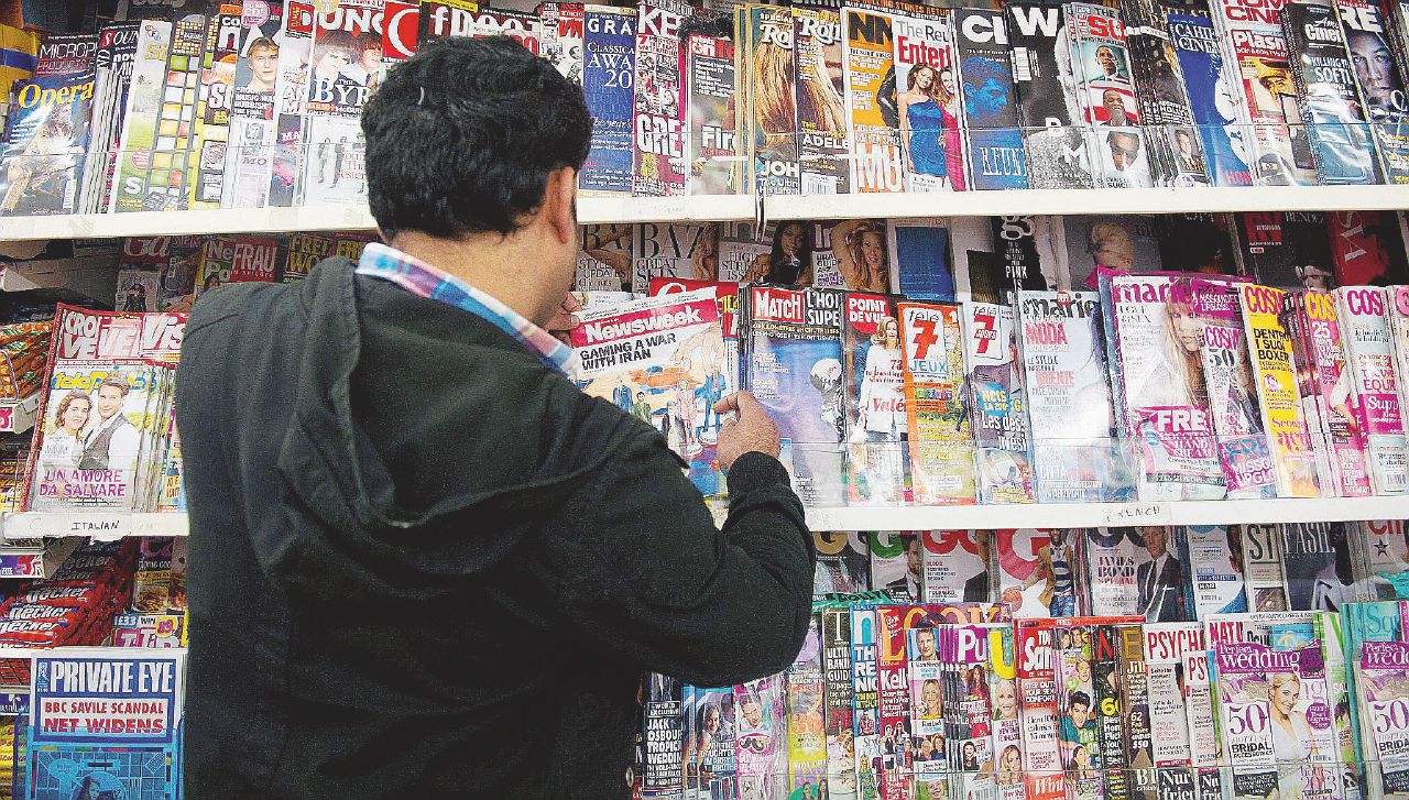 Newsweek, tutti gli uomini del presidente fuori dalla porta