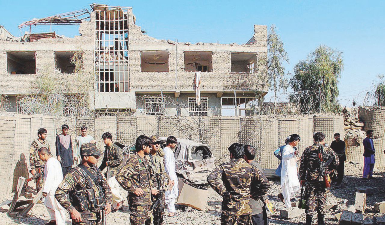 Talebani e Daesh, gara a chi semina terrore Talebani e Daesh, gara a chi semina terrore