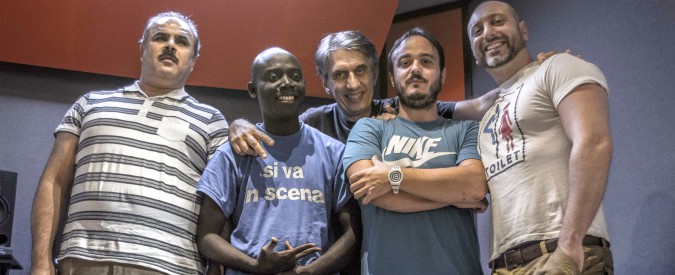 Copertina di Musica, il primo disco in Braille in Italia inciso da due rifugiati. “Non bisogna mai perdere la speranza”