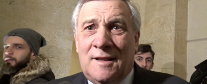 Copertina di Elezioni, Tajani (FI): “Berlusconi mi vuole premier? Onorato, ma non faccio campagna. Presto per cercare suo erede “