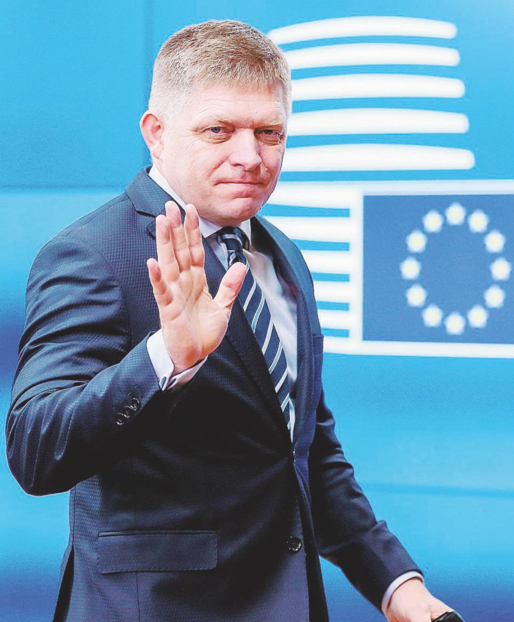 Un colpo al cuore di Jan copre il marcio del potere