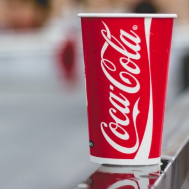 Coca Cola lancia la sua prima bevanda alcolica