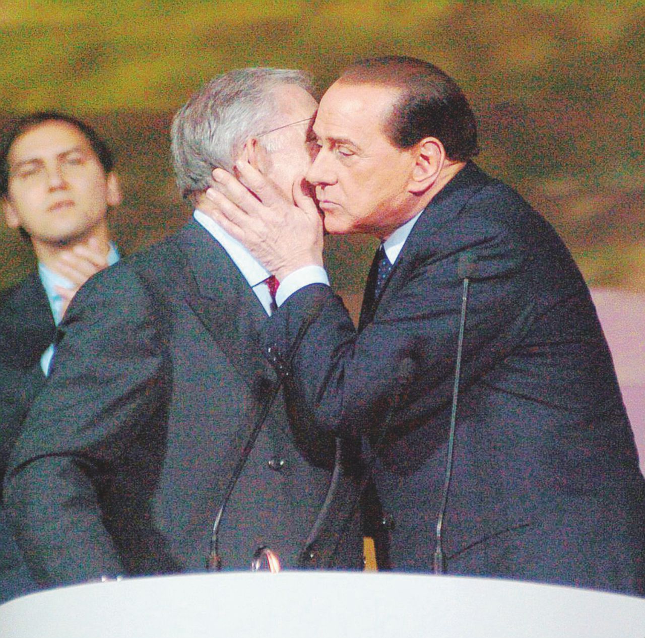 “B. pagava la mafia di Bontate, poi doppia tariffa a Totò Riina” “B. pagava la mafia di Bontate, poi doppia tariffa a Totò Riina”