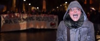 Copertina di Torino, licenziata insegnante che a corteo antifascista augurò la morte ai poliziotti