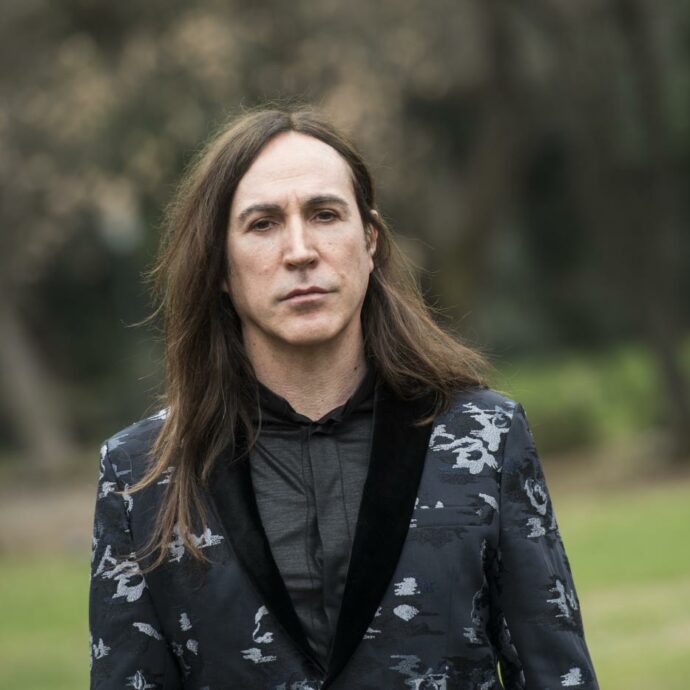 “X Factor? Mi hanno pagato un sacco per essere lo str**zo che sono. Mi prendo un anno sabbatico per diventare un mostro a ping pong”: così Manuel Agnelli