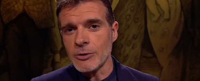 Copertina di Elezioni, Stefano Massini a Piazzapulita racconta la storia dei confronti tv: “Il 4 marzo votiamo per l’Italia o per miss Italia?”