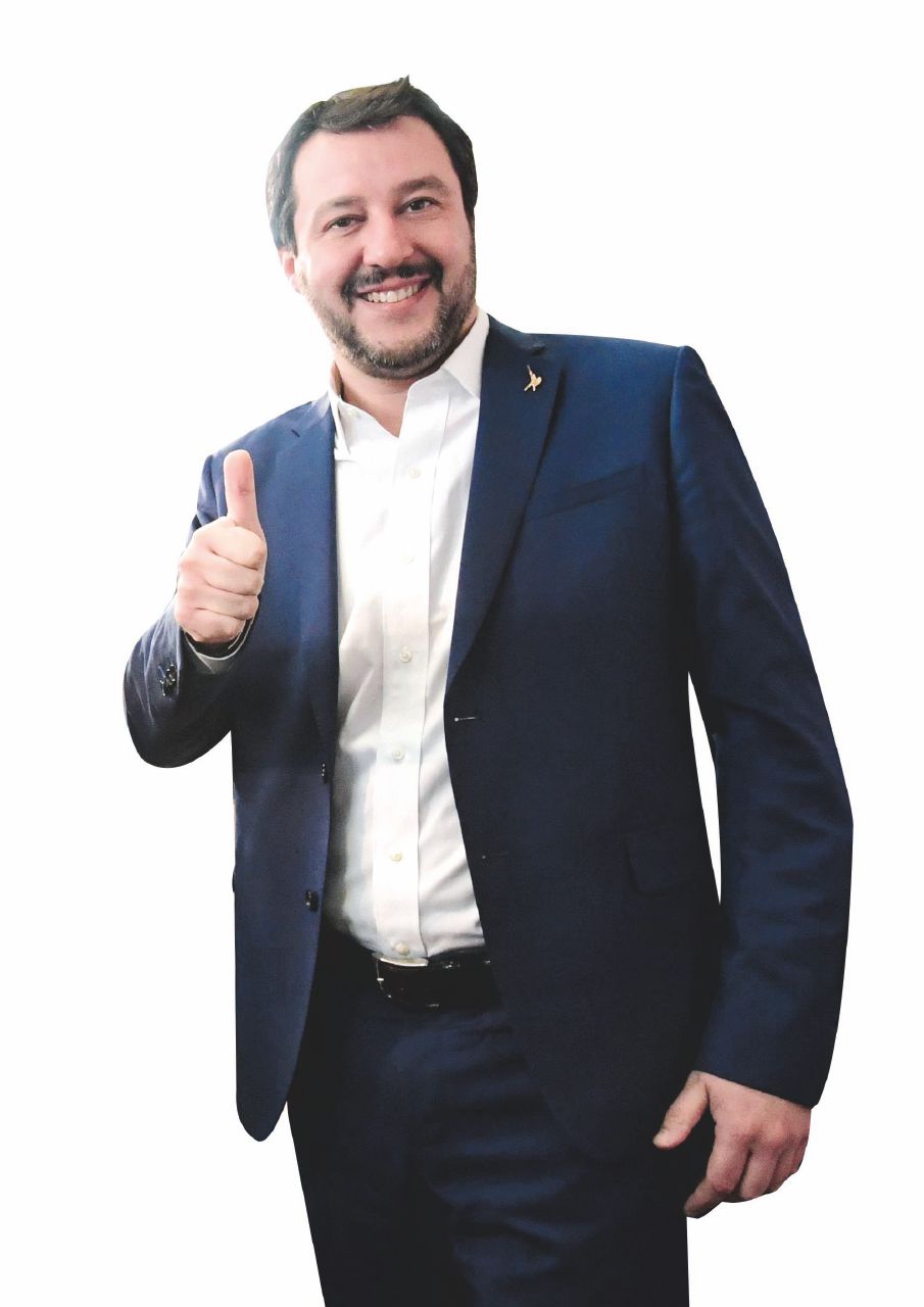 Copertina di Salvini vede B. e si blinda: salirà lui al Colle