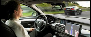 Copertina di Guida autonoma, consentiti i test su strada alle self driving car anche in Italia