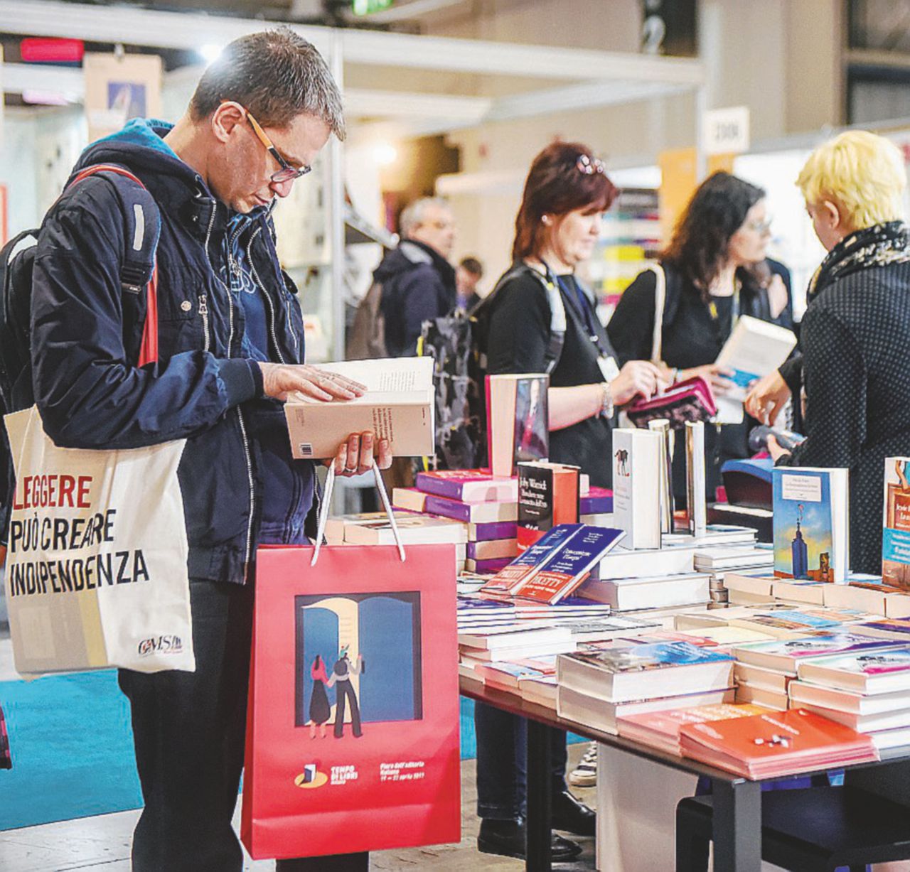 Copertina di Tempo di Libri post-elezioni: fermi in attesa del governo