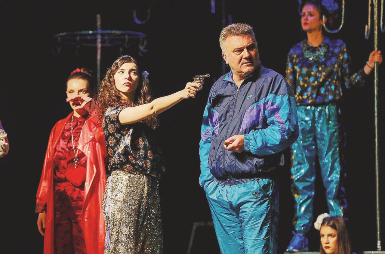 Copertina di Milosevic Musical: canta che ti passa, Belgrado riabilita Slobo