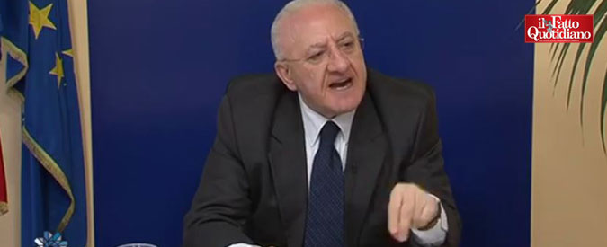 Copertina di Elezioni, De Luca: “M5s? Luigino Di Maio si è messo il vestitino della Prima Comunione, ma tanti di loro restano violenti”