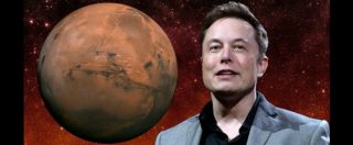 Copertina di Elon Musk: “serve una base spaziale su Marte”. E intanto coccola pedoni e ciclisti