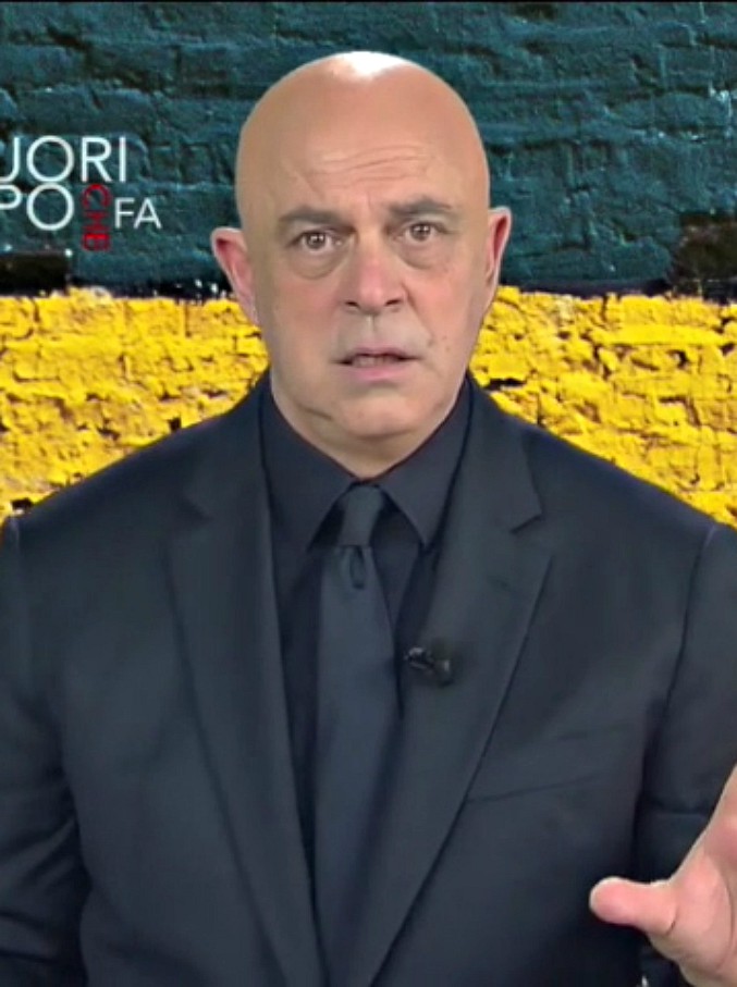 Copertina di Crozza a Fazio: “Dal tuo futuro si capisce il destino dell’Italia: se ti cacciano vuol dire che Lega e M5s hanno trovato l’accordo”