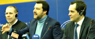 Copertina di Lega, Salvini litiga con i giornalisti a Strasburgo: “Chi è infastidito dagli applausi può andare fuori”