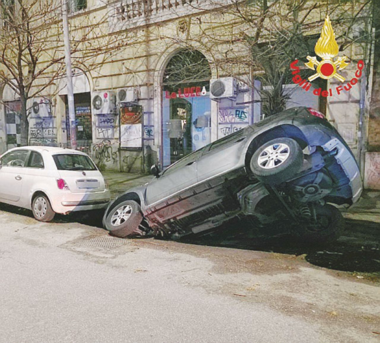 Copertina di Roma, la toppa e il buco: uscirne in 40 giorni