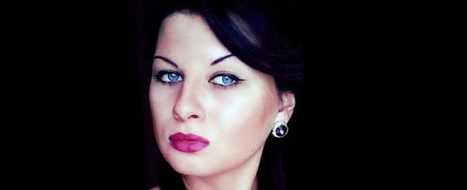 Copertina di Colpita in testa da un blocco di ghiaccio che si stacca dal tetto. L’incidente all’accademia di Mosca