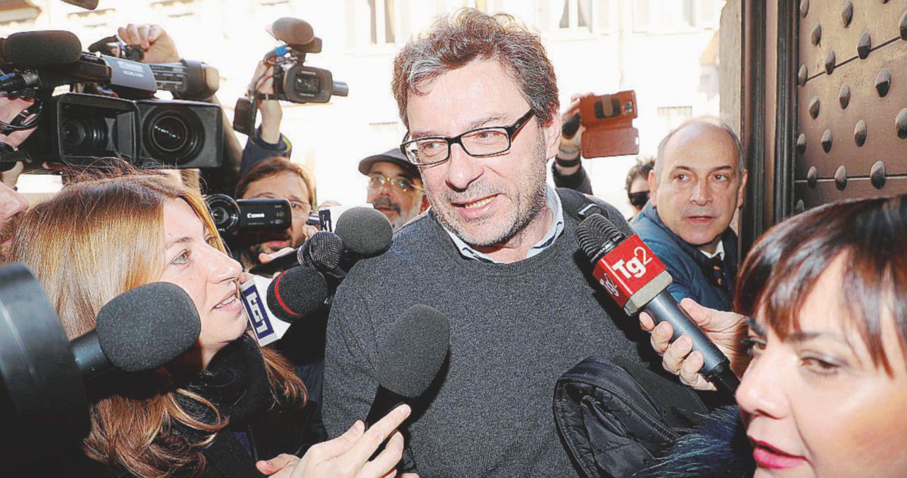 Il leghista che sopravvive ai leader (e ai guai)